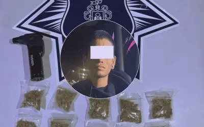 Detienen a presunto narcomenudista con 15 envoltorios de marihuana en Guadalajara