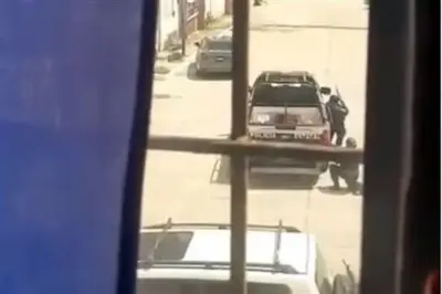 Detienen a tres presuntos agresores tras balacera contra policías en Tabasco