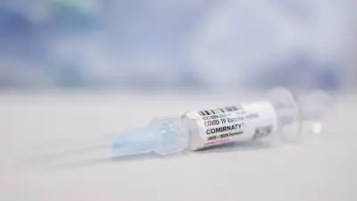 Estados Unidos planea aranceles del 100% a farmacéuticas por precios de medicinas, según Bloomberg