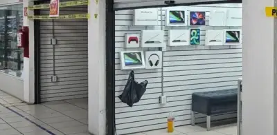 Estafan con consolas de videojuegos en el Centro Histórico; denuncias en redes