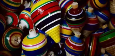 Feria del Juguete Tradicional Mexicano ilumina Plaza Loreto con arte y cultura navideña