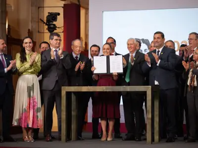 Firman acuerdo para fortalecer industria siderúrgica nacional