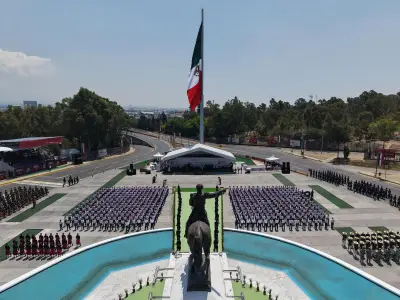 Gobierno de Puebla licita 20 mil sillas para conmemoración de la Batalla del 5 de Mayo