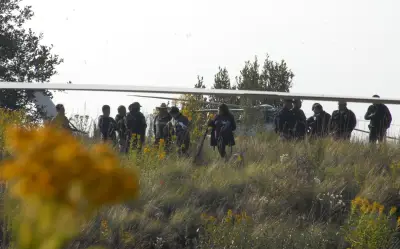 Hallan 317 restos óseos en Lago de Chalco; colectivos exigen más búsquedas