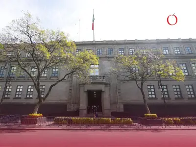 Hermana de Batres avala perdón millonario al ISSSTE en la Corte