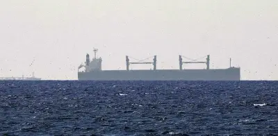 Irán propone apertura del estrecho de Ormuz condicionada a acuerdo con Estados Unidos