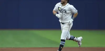 Jonathan Aranda brilla con jonrón en el regreso triunfal de Rays al Tropicana Field