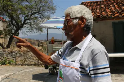 Jóvenes de Huixtac cargan cactus en Semana Santa como penitencia ancestral