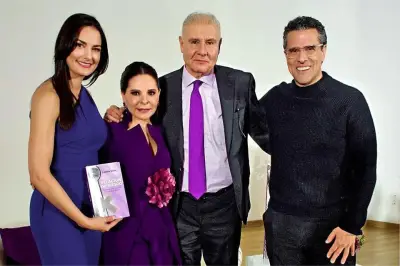 Loretta Valle presenta libro 'Relación de Riesgo' sobre violencia en el noviazgo