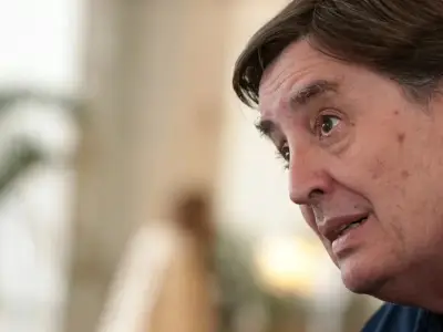 Luis García Montero revela cómo su amor con Almudena Grandes transformó su literatura