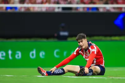 Milito respalda a 'Hormiga' González pese a sequía goleadora en Chivas