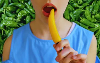 Morder Chile Crudo: Tradición Mexicana que Acelera el Metabolismo y Protege el Corazón