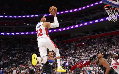 Pistons aplastan al Magic en el Juego 2 y rompen sequía histórica en playoffs