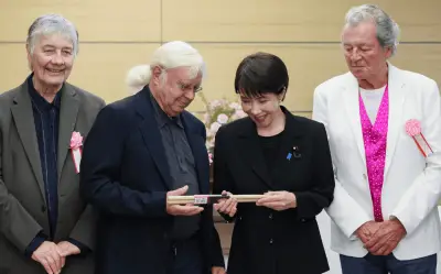 Primera Ministra de Japón recibe a Deep Purple: revela su pasión por el hard rock y su banda tributo