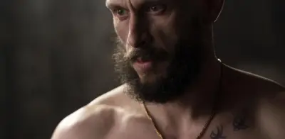 Richard Gadd gana 23 kilos para interpretar a un hombre tóxico en nueva serie