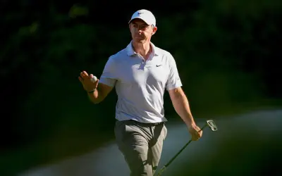 Rory McIlroy domina el Masters de Augusta con récord de ventaja tras 36 hoyos