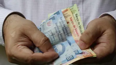 SAT no deposita devolución: causas y cómo reclamar tu dinero