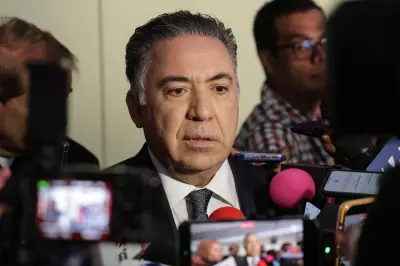 Senador Inzunza rechaza vínculos con narco; acusa ataque a AMLO