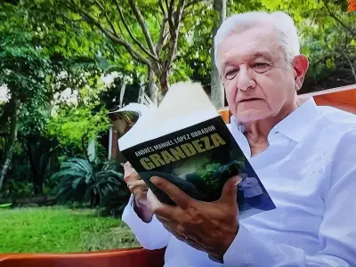 Sheinbaum revierte política energética y de salud de AMLO en histórica mañanera