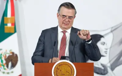 SRE establecerá normas para embajadas tras polémica por hijo de Ebrard