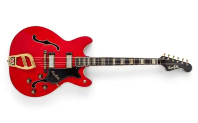 Subastan en Nueva York la guitarra rojo cereza de Elvis Presley del '68 Comeback Special'