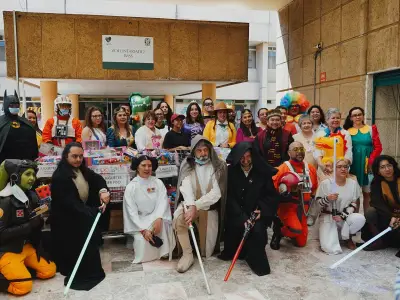 Superhéroes y princesas alegran a niños hospitalizados en el IMSS