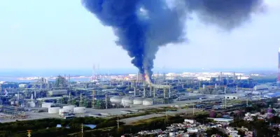 Tercer incidente en Dos Bocas: Incendio en bodega de coque controlado por Pemex