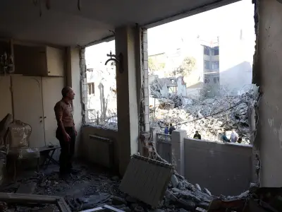 Trump en Negociaciones Intensas con Irán a Horas del Ultimátum sobre Ormuz