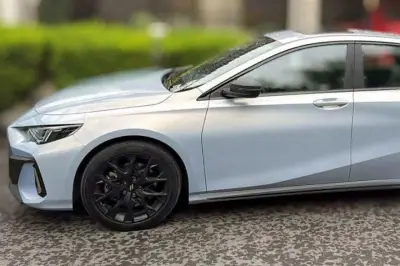 Ubican vehículo involucrado en accidente vial en avenida Gonzalitos