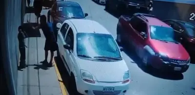 Vecinos detienen a hombre que golpeaba a niño en Tizayuca