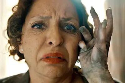 Verónica Falcón combate los sustos con humor en su nueva serie de terror