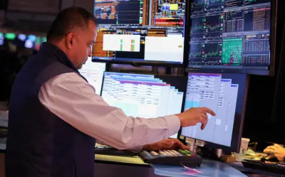 Wall Street cierra con alza del 3% tras alto el fuego entre EU e Irán