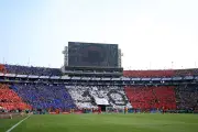 Afición de Tigres homenajea a Gignac con impresionante mosaico