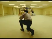 Backrooms: Del mito digital al cine, el terror de los espacios infinitos