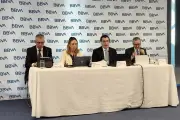 BBVA reduce 52% crédito a gobierno por menor inversión