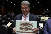 Descarta Monreal renuncia de Rocha; ve tema político