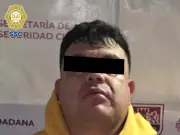 Detienen a presunto integrante de 'Los Tanzanios' con droga y arma en Iztapalapa
