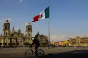 Economía de México cae 0.8% en primer trimestre de 2025