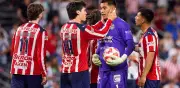 FIFA niega refuerzos a Chivas para la Liguilla, afectando su liderato en Clausura 2026