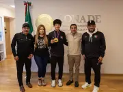 Guillermo Cortés, campeón mundial juvenil de taekwondo, visita Conade tras 16 años de ausencia