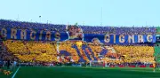 Homenaje inolvidable: afición de Tigres regala mosaico a Gignac