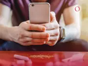 Hong Kong detiene a 120 personas, 14 menores, en operativo antidrogas en línea