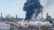 Incendio en Dos Bocas: Trabajadores de Pemex gritan 