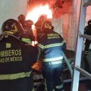 Incendio en La Merced: Bomberos combaten fuego frente al Mercado de Sonora en CDMX