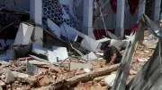 Indonesia: Desactivan alerta de tsunami tras potente sismo de 7.4 que deja un fallecido