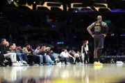 LeBron James advierte que Kevin Durant no es la única amenaza para los Lakers
