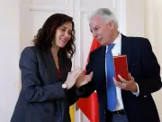 Madrid otorga Medalla de las Artes a Vargas Llosa en emotivo homenaje póstumo