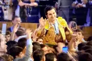 Morante de la Puebla deslumbra en Sevilla con una faena magistral