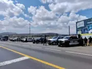 Operativo de seguridad en carretera México-Veracruz por bloqueo de campesinos en Tlaxcala