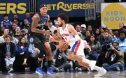 Pistons vencen a Magic y evitan eliminación en juego 5